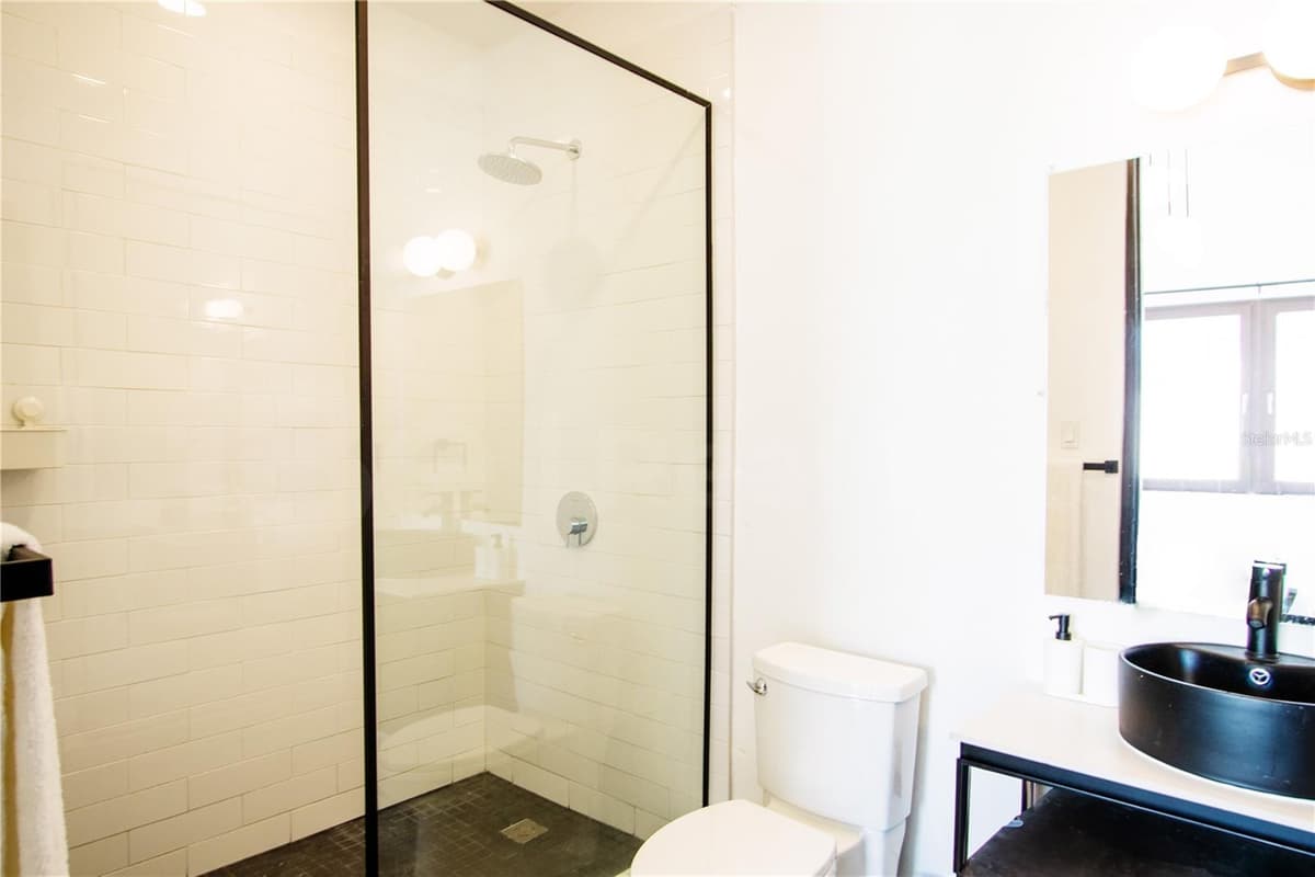 254-256 SAN FRANCISCO STREET — photo 17 of 23
