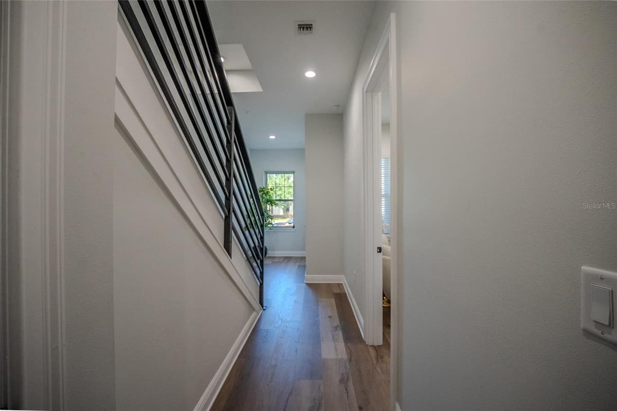 141 WATULA AVENUE — photo 16 of 44