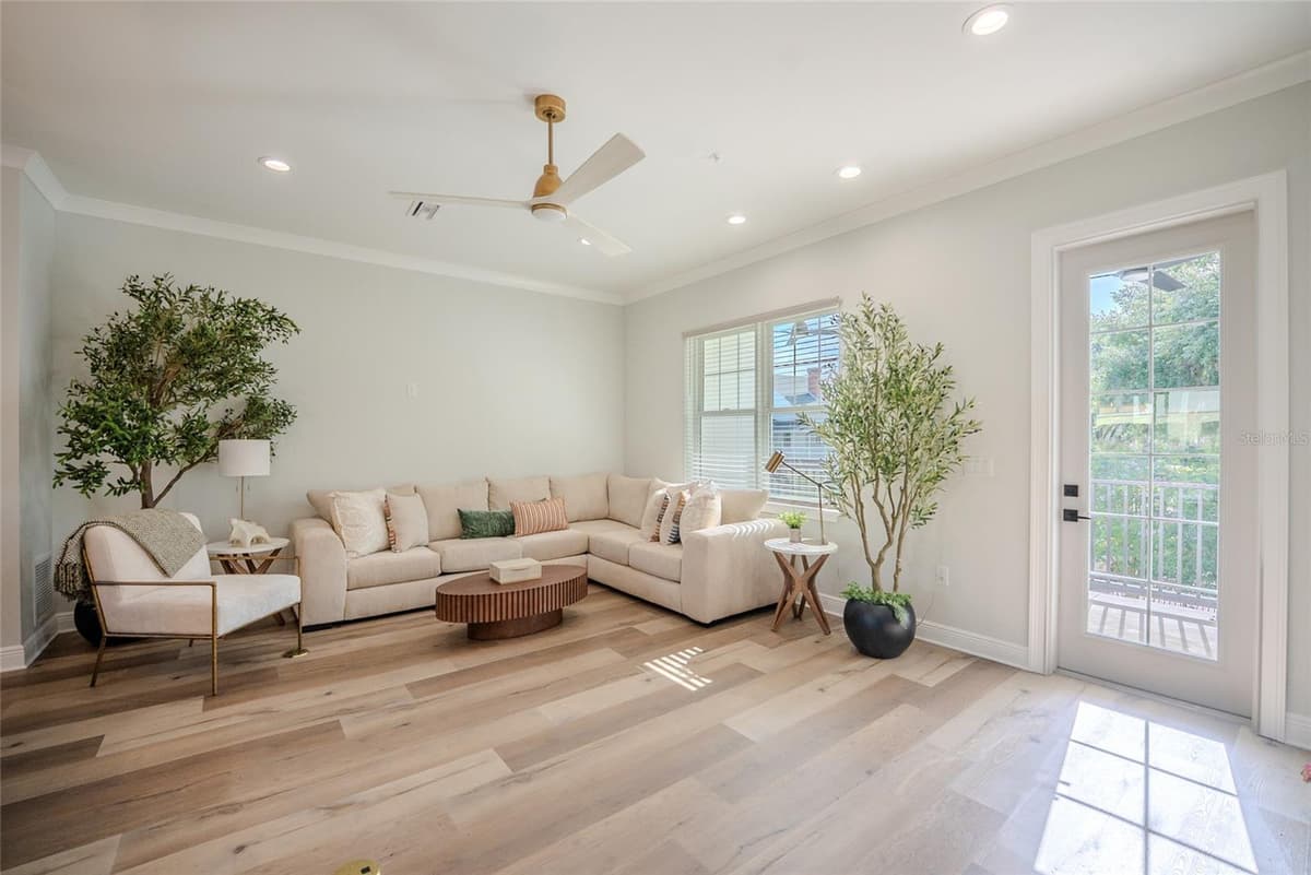 141 WATULA AVENUE — photo 11 of 44