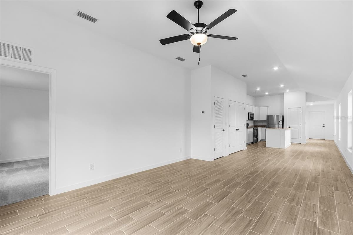 1721 SHEVLIN STREET — photo 10 of 17