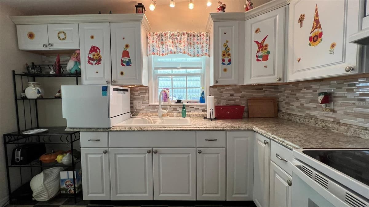 3829 CHAH DRIVE — photo 5 of 19
