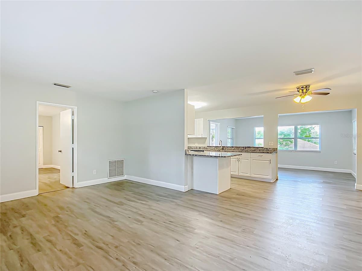 1406 EDEN DRIVE — photo 7 of 37