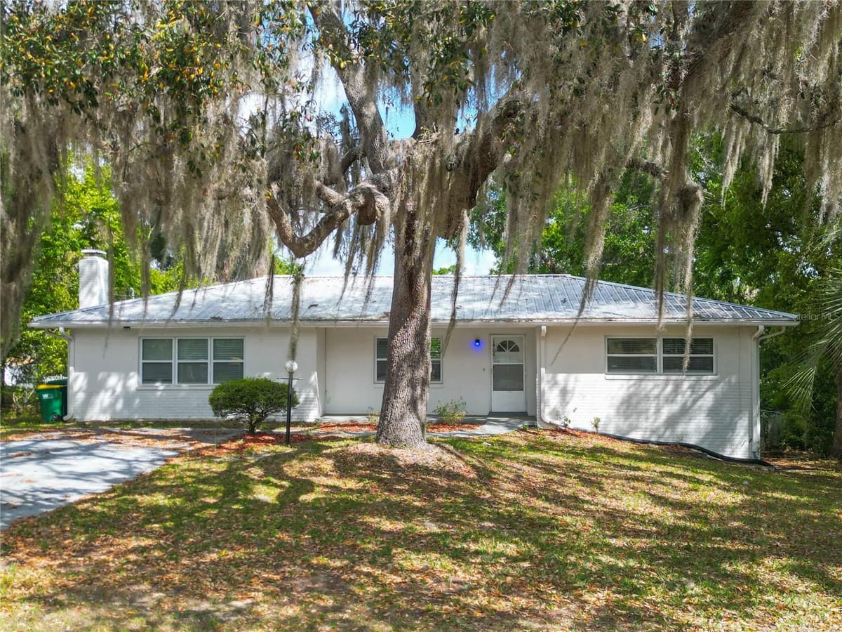 1406 EDEN DRIVE — photo 1 of 37