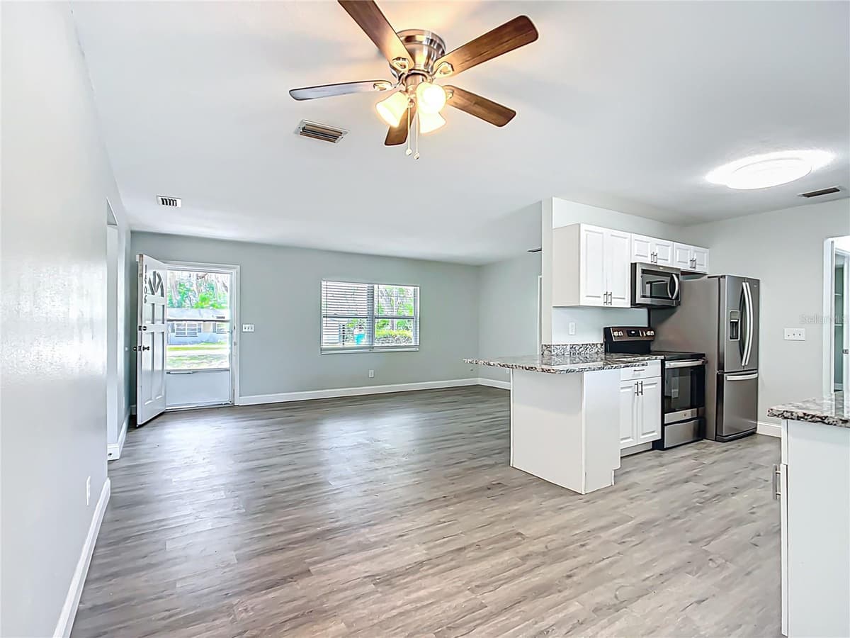 1406 EDEN DRIVE — photo 12 of 37