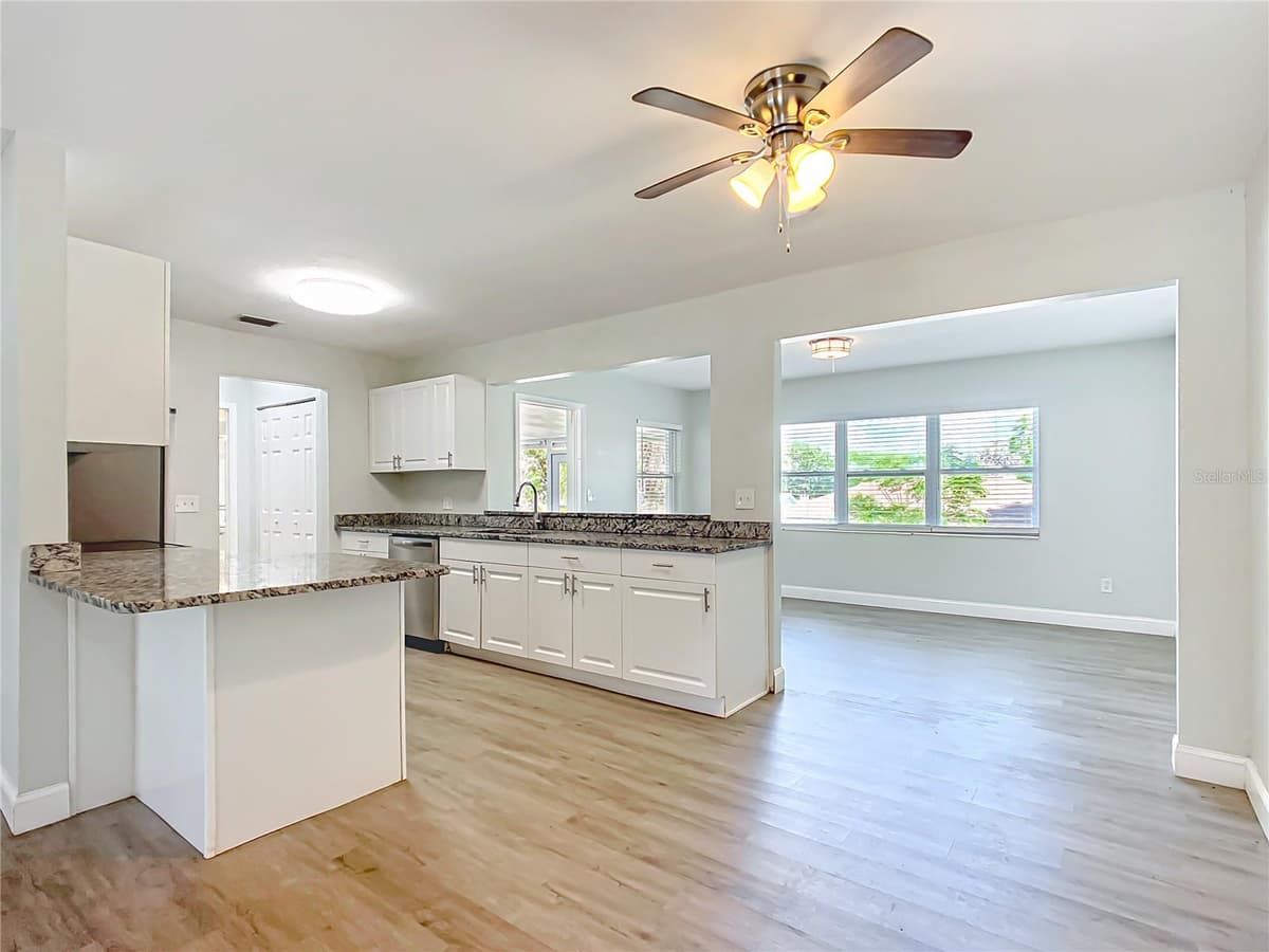 1406 EDEN DRIVE — photo 8 of 37