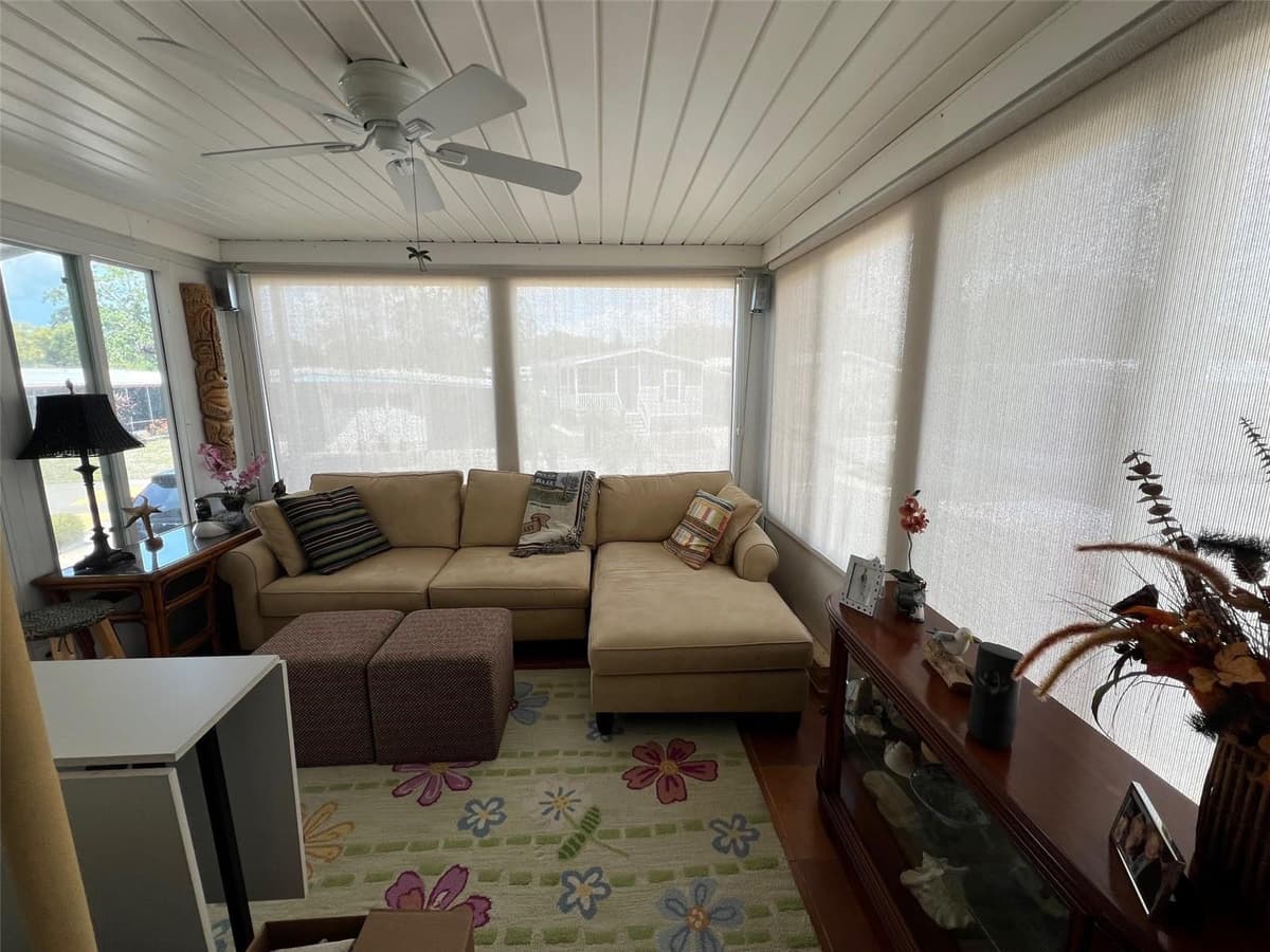 29250 US HIGHWAY 19 — photo 15 of 33