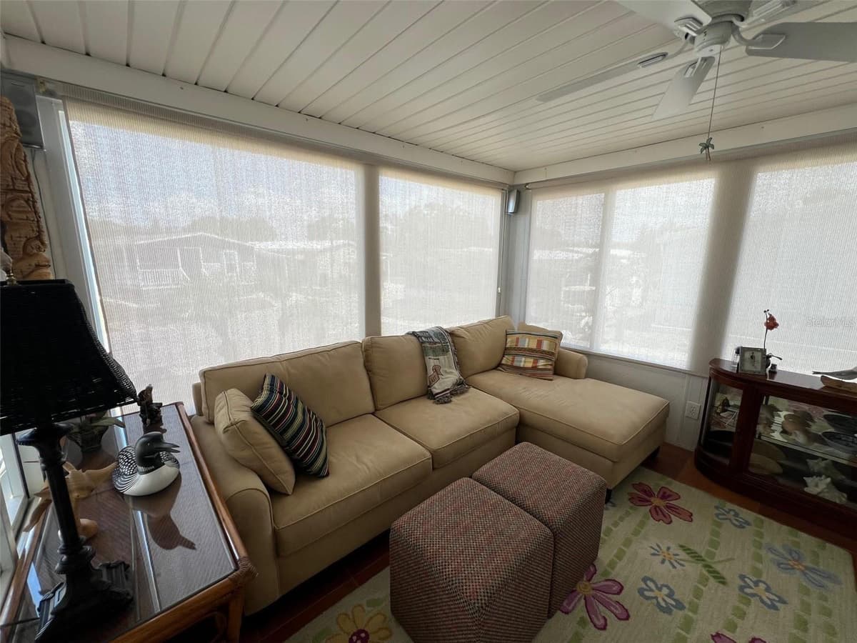 29250 US HIGHWAY 19 — photo 16 of 33