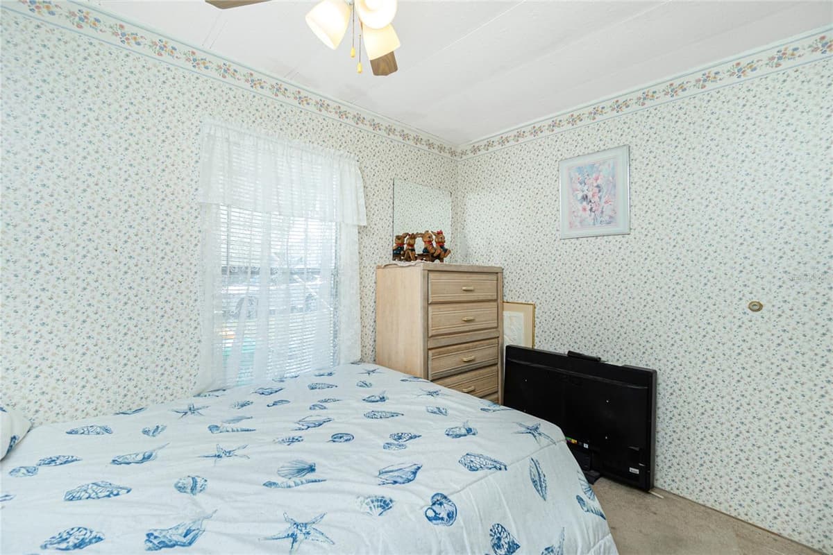7369 CANDACE LANE — photo 17 of 46