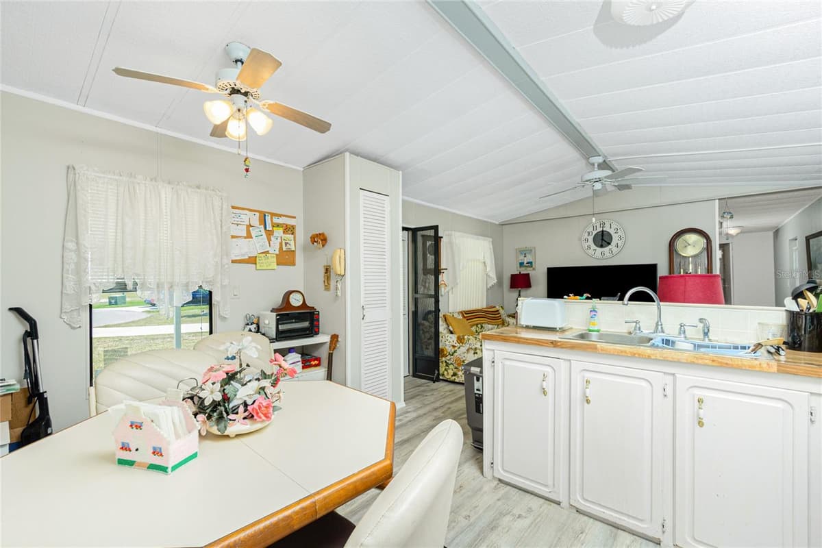 7369 CANDACE LANE — photo 9 of 46