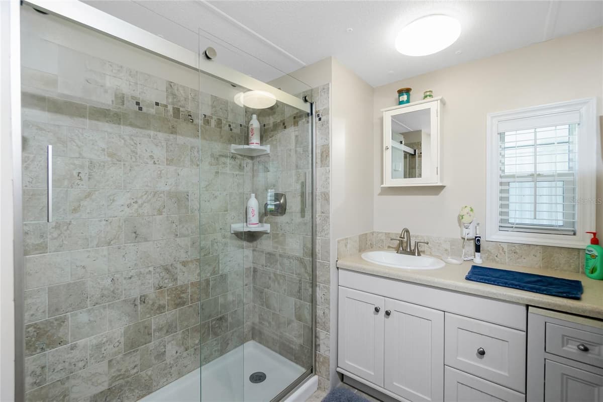 7598 RATAN CIRCLE — photo 18 of 47
