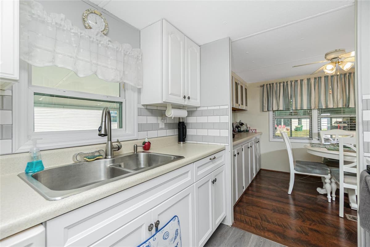 7598 RATAN CIRCLE — photo 6 of 47