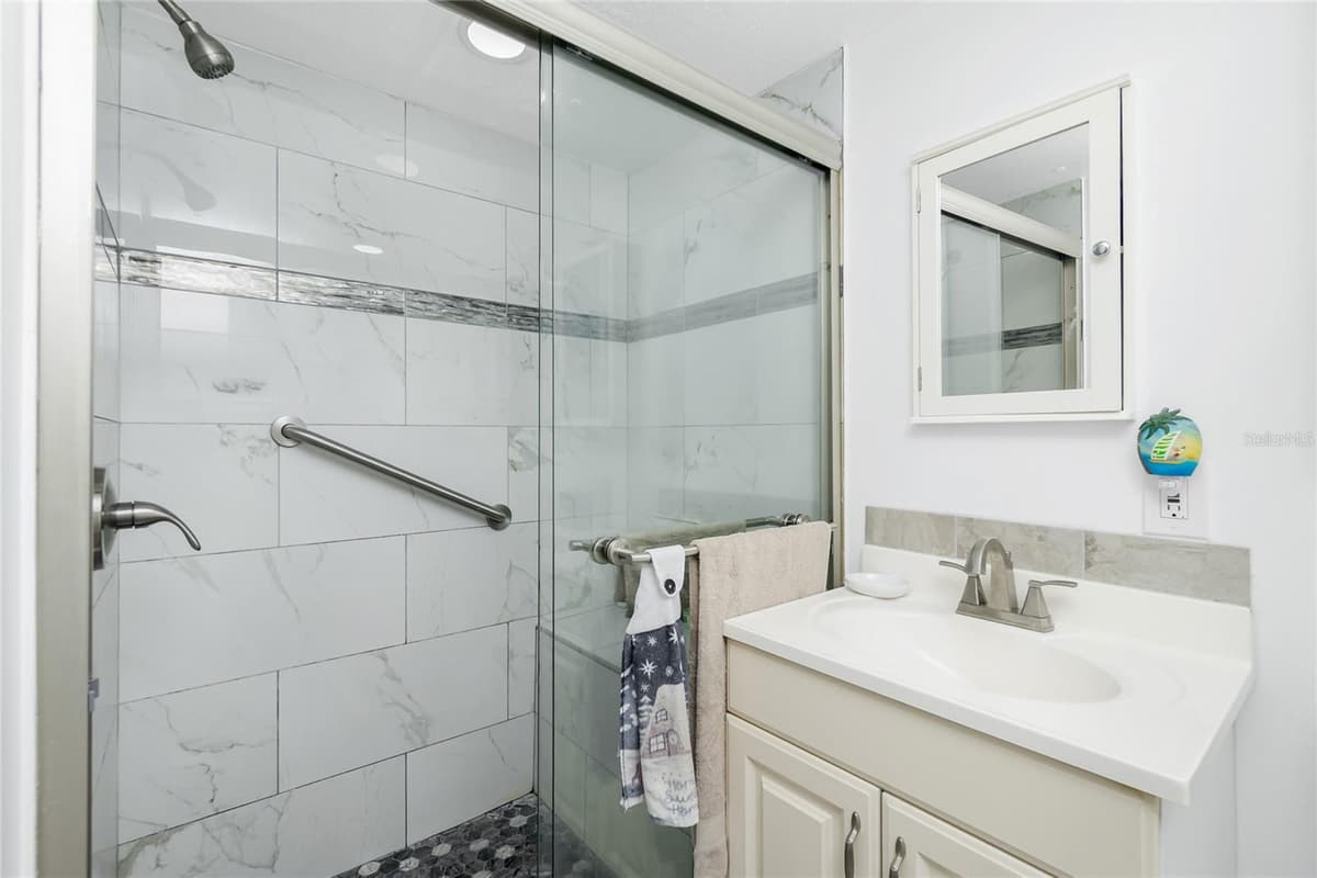 7598 RATAN CIRCLE — photo 13 of 47