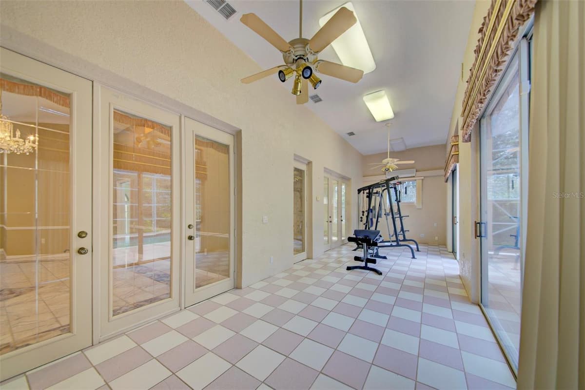 7333 ROYAL OAK DRIVE — photo 12 of 98