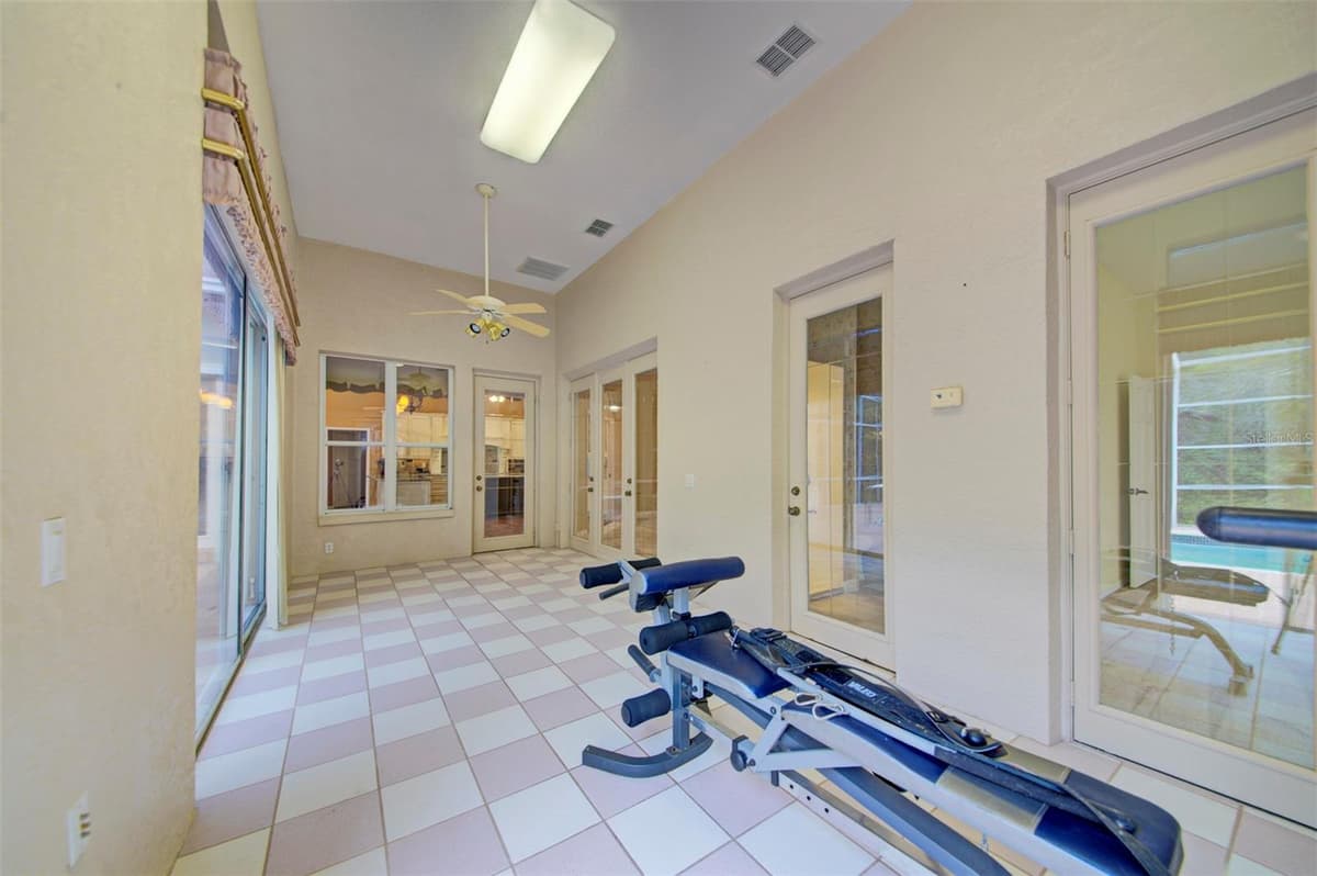 7333 ROYAL OAK DRIVE — photo 13 of 98
