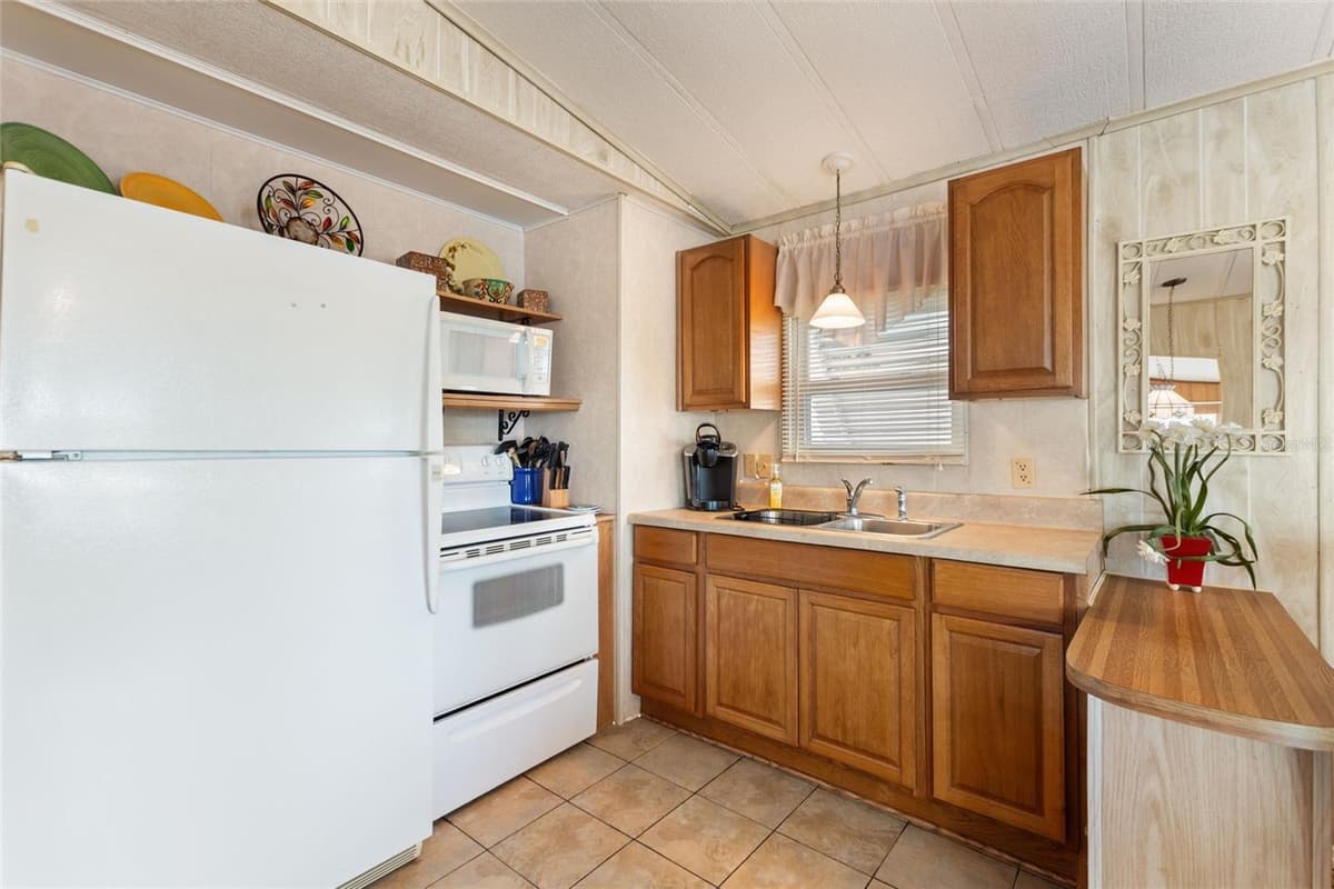 251 PATTERSON ROAD — photo 13 of 44