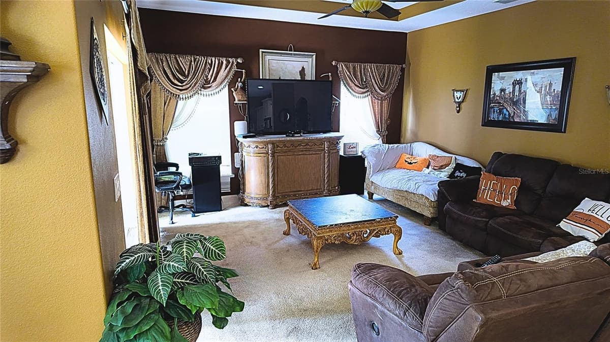 35 FRONTIER DRIVE — photo 7 of 24