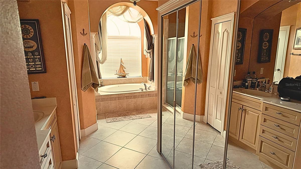 35 FRONTIER DRIVE — photo 14 of 24