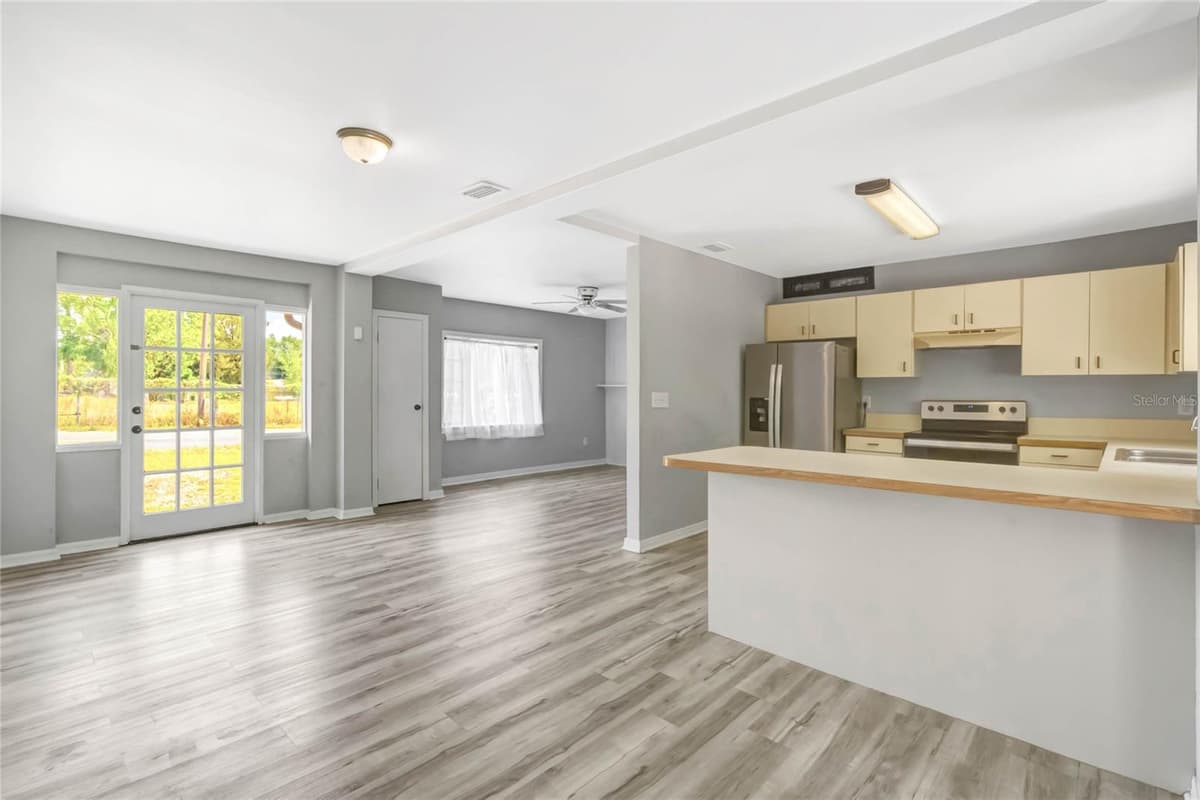 322 FRANKFORT AVENUE — photo 9 of 19