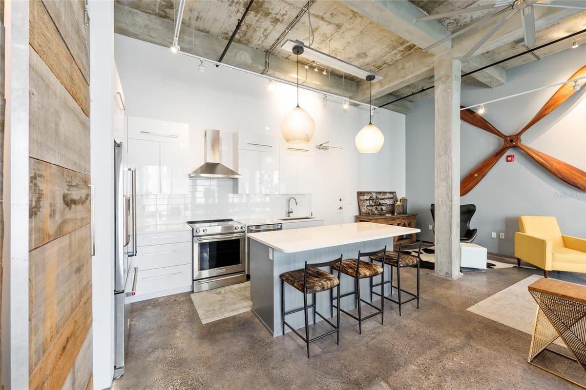 302 BROADWAY STREET — photo 9 of 36