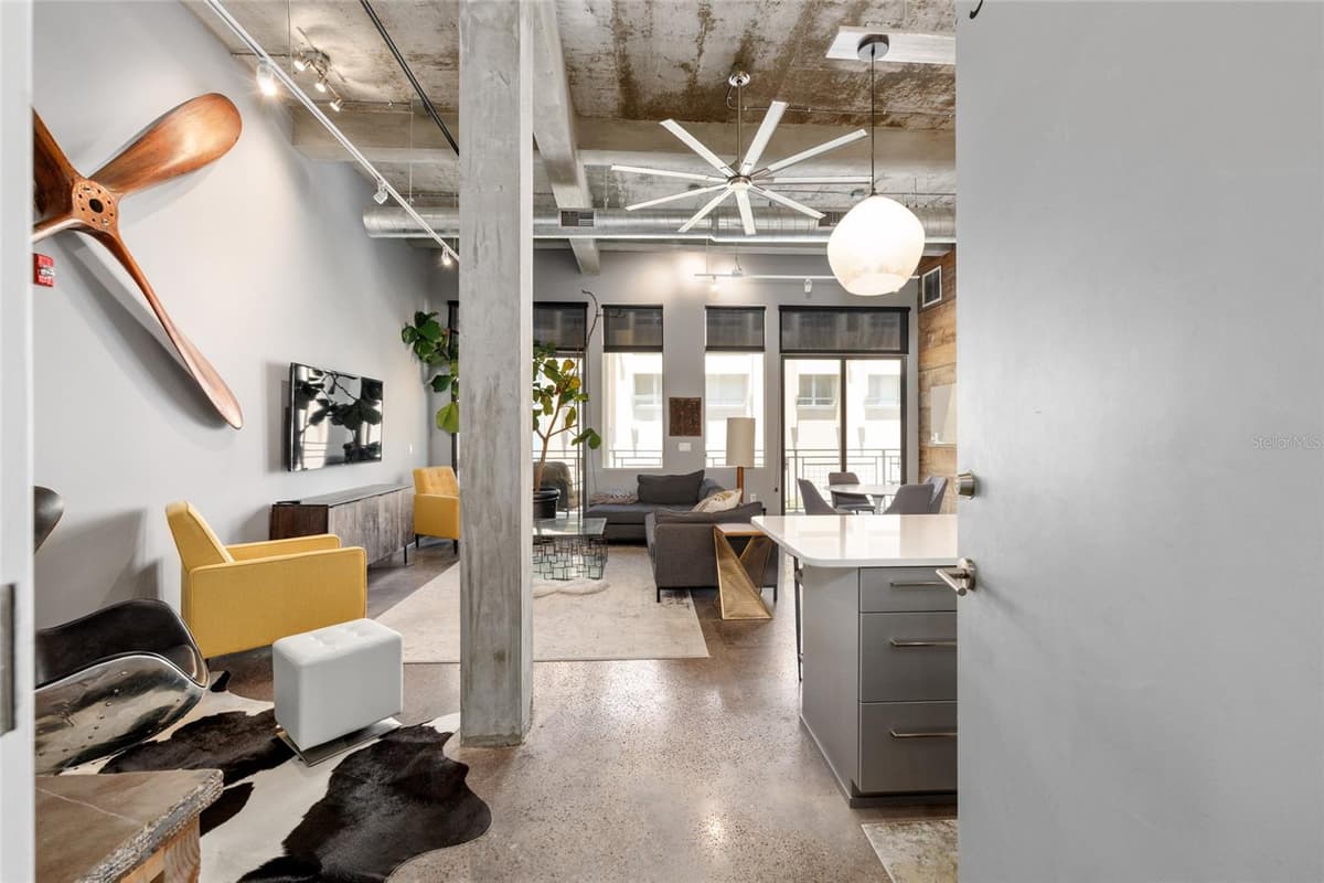 302 BROADWAY STREET — photo 2 of 36