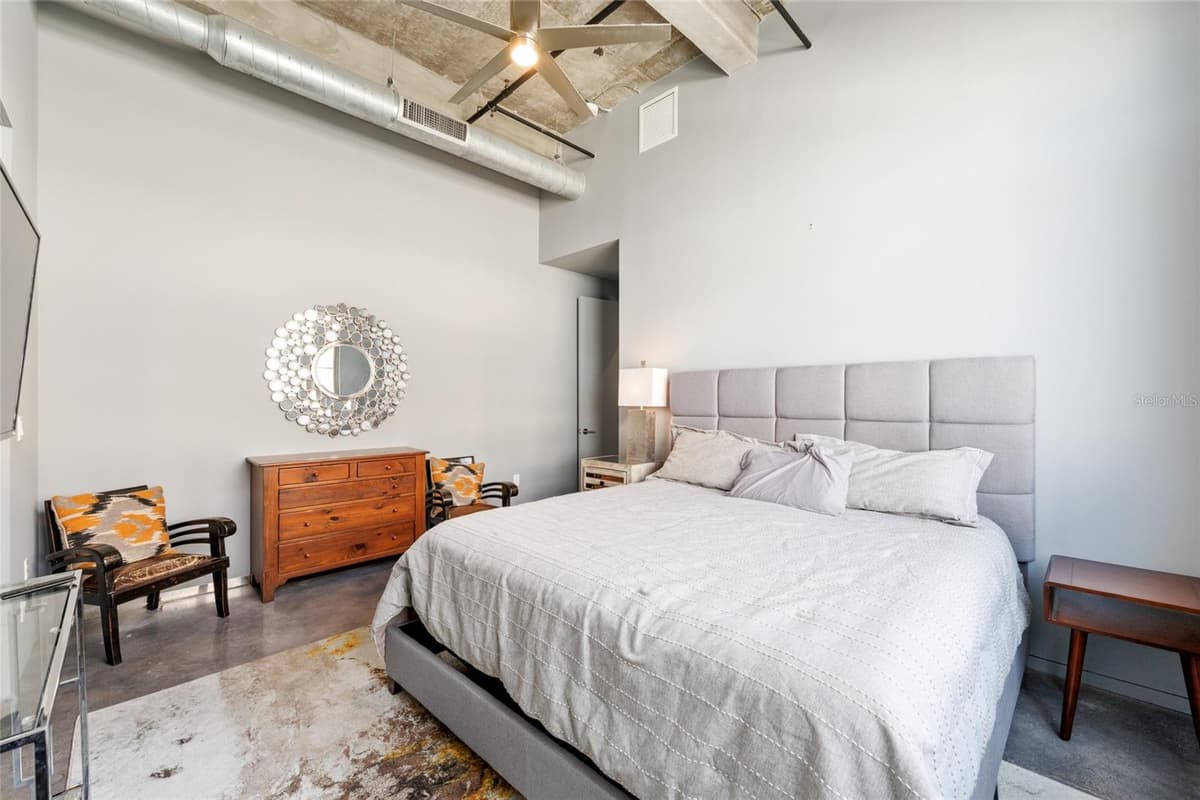 302 BROADWAY STREET — photo 19 of 36