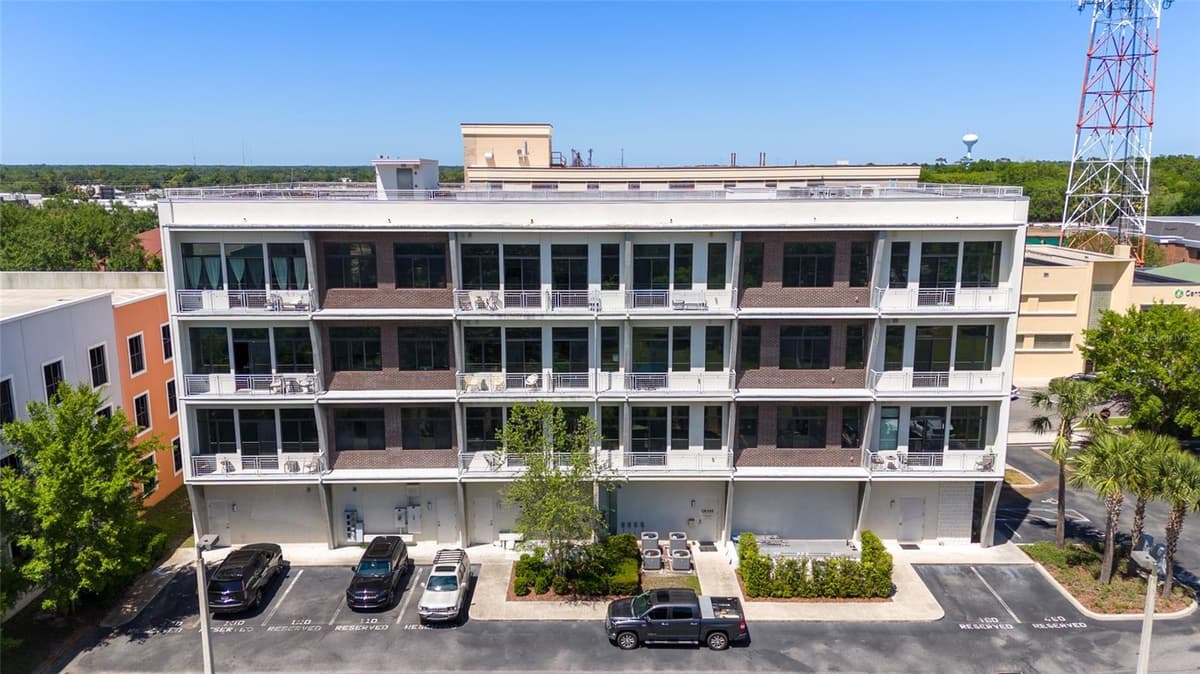 302 BROADWAY STREET — photo 33 of 36
