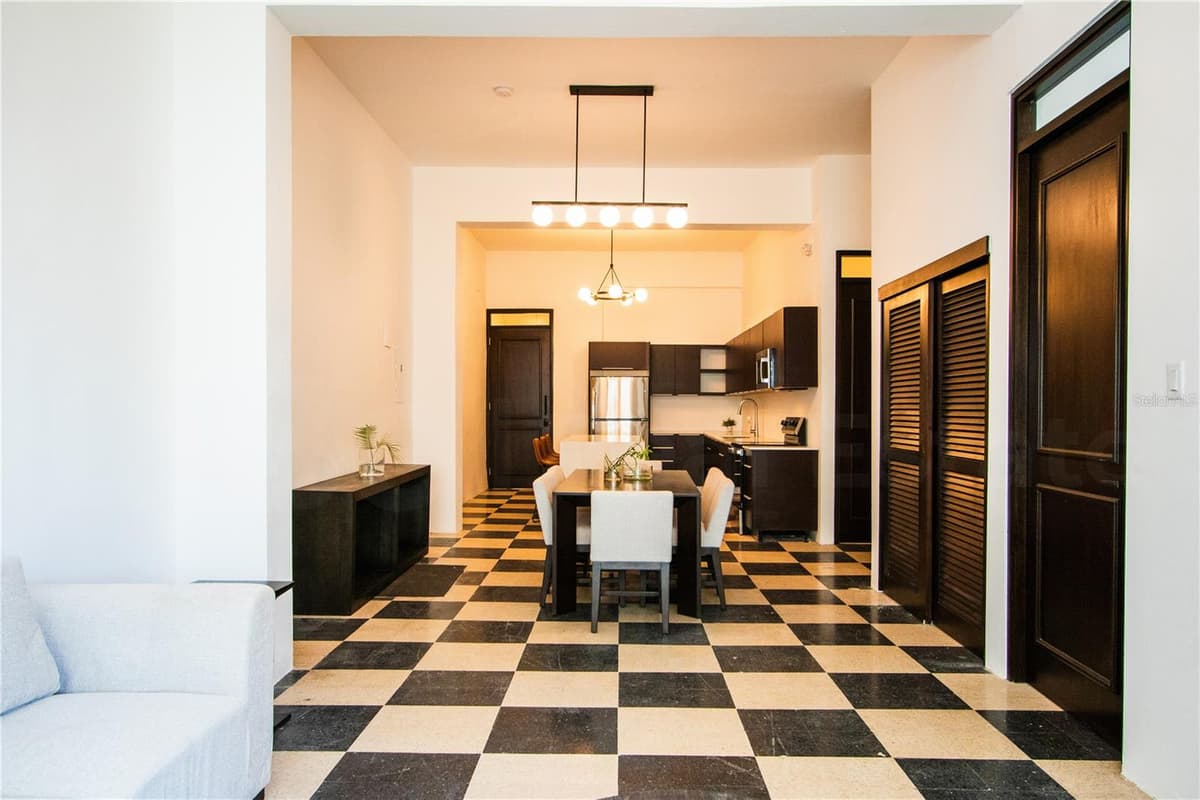 254-256 SAN FRANCISCO STREET — photo 11 of 19