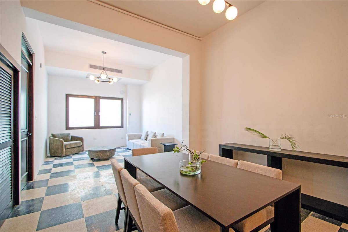 254-256 SAN FRANCISCO STREET — photo 4 of 19