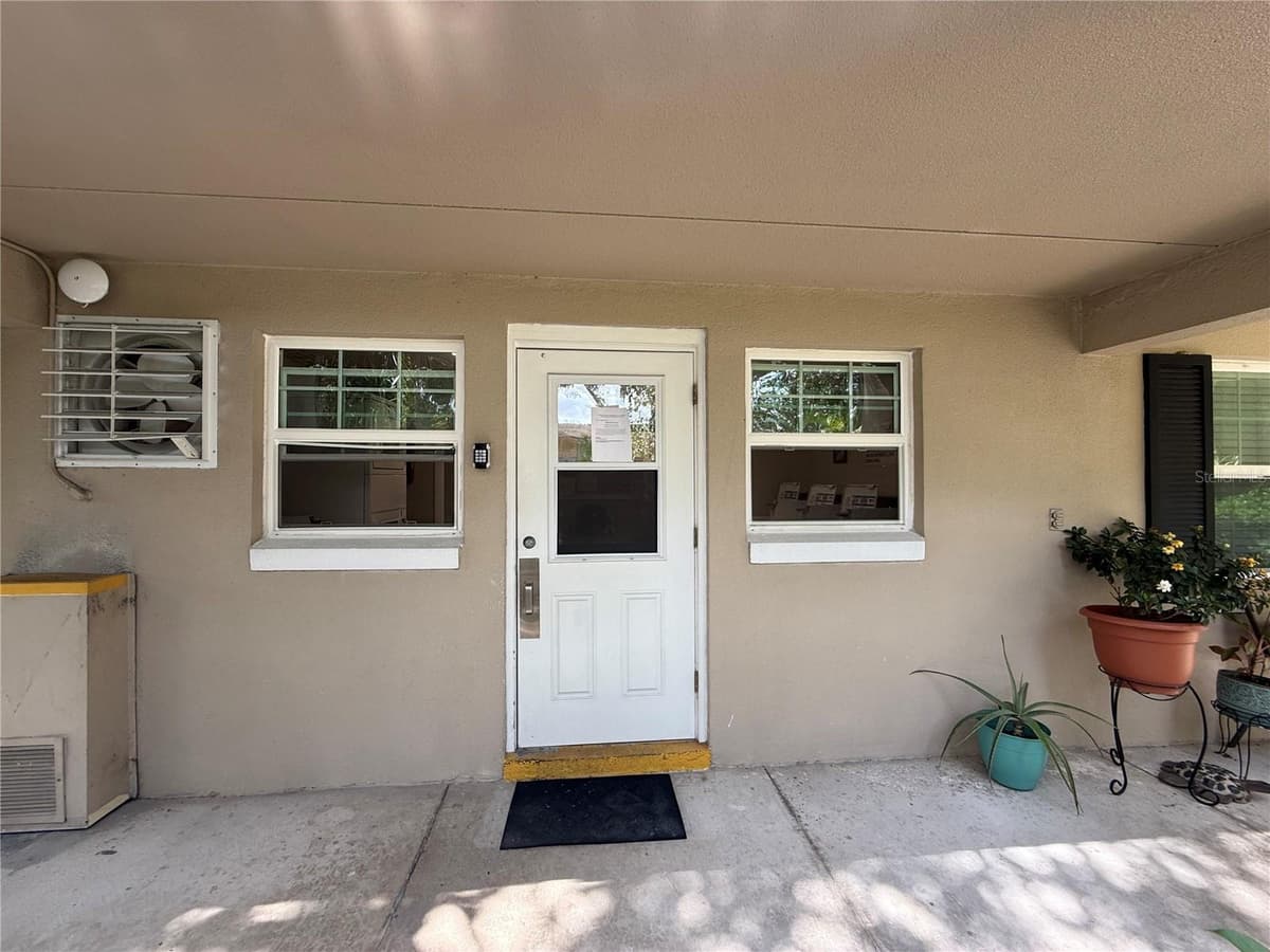 2500 LEE ROAD — photo 34 of 49