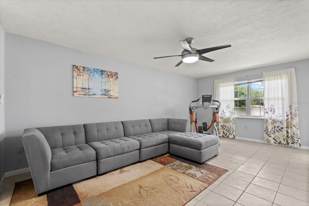 2500 LEE ROAD — photo 4 of 49