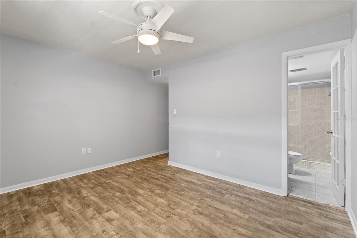 2500 LEE ROAD — photo 15 of 49
