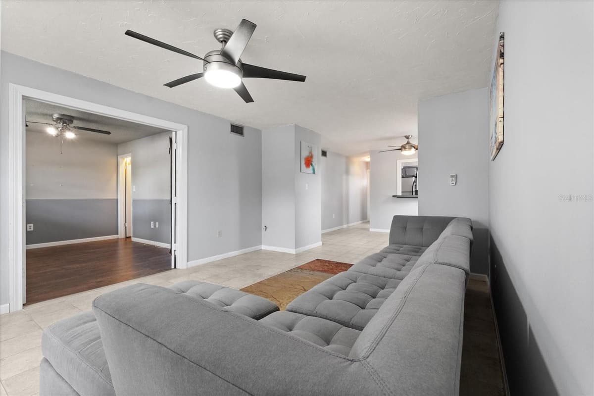 2500 LEE ROAD — photo 6 of 49