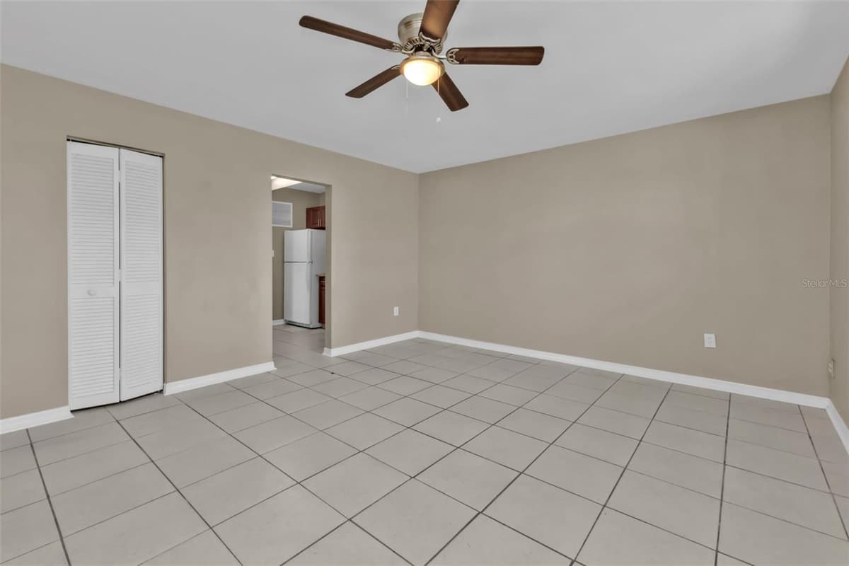21242 COULTON AVENUE — photo 4 of 23