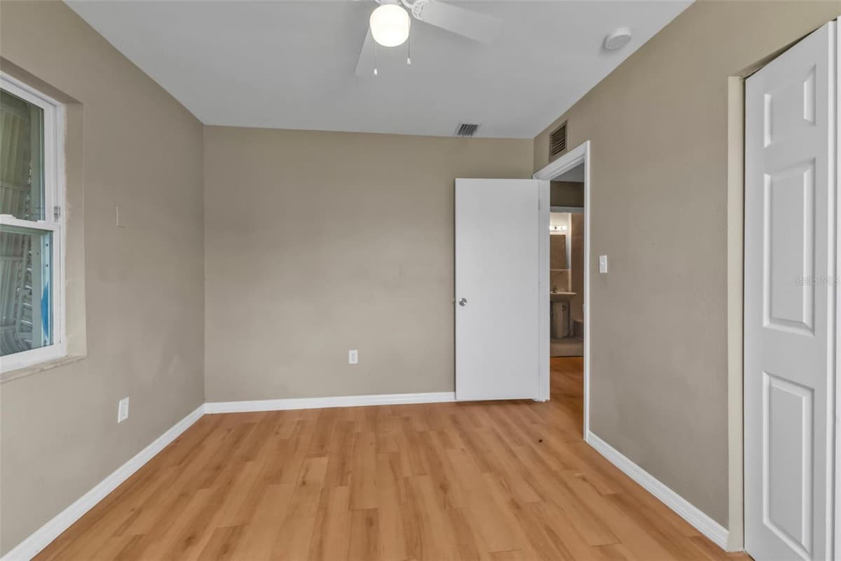 21242 COULTON AVENUE — photo 19 of 23