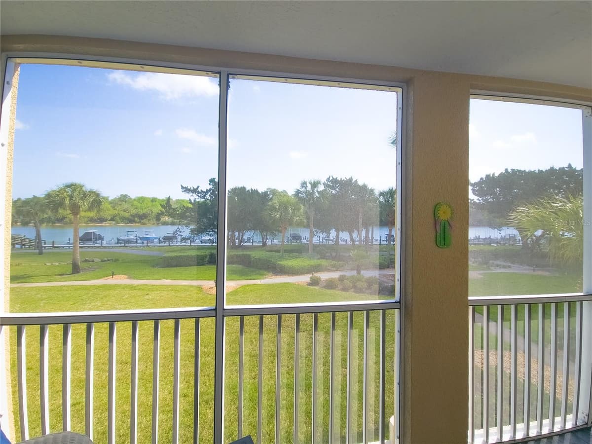 400 CANOPY WALK LN — photo 12 of 29