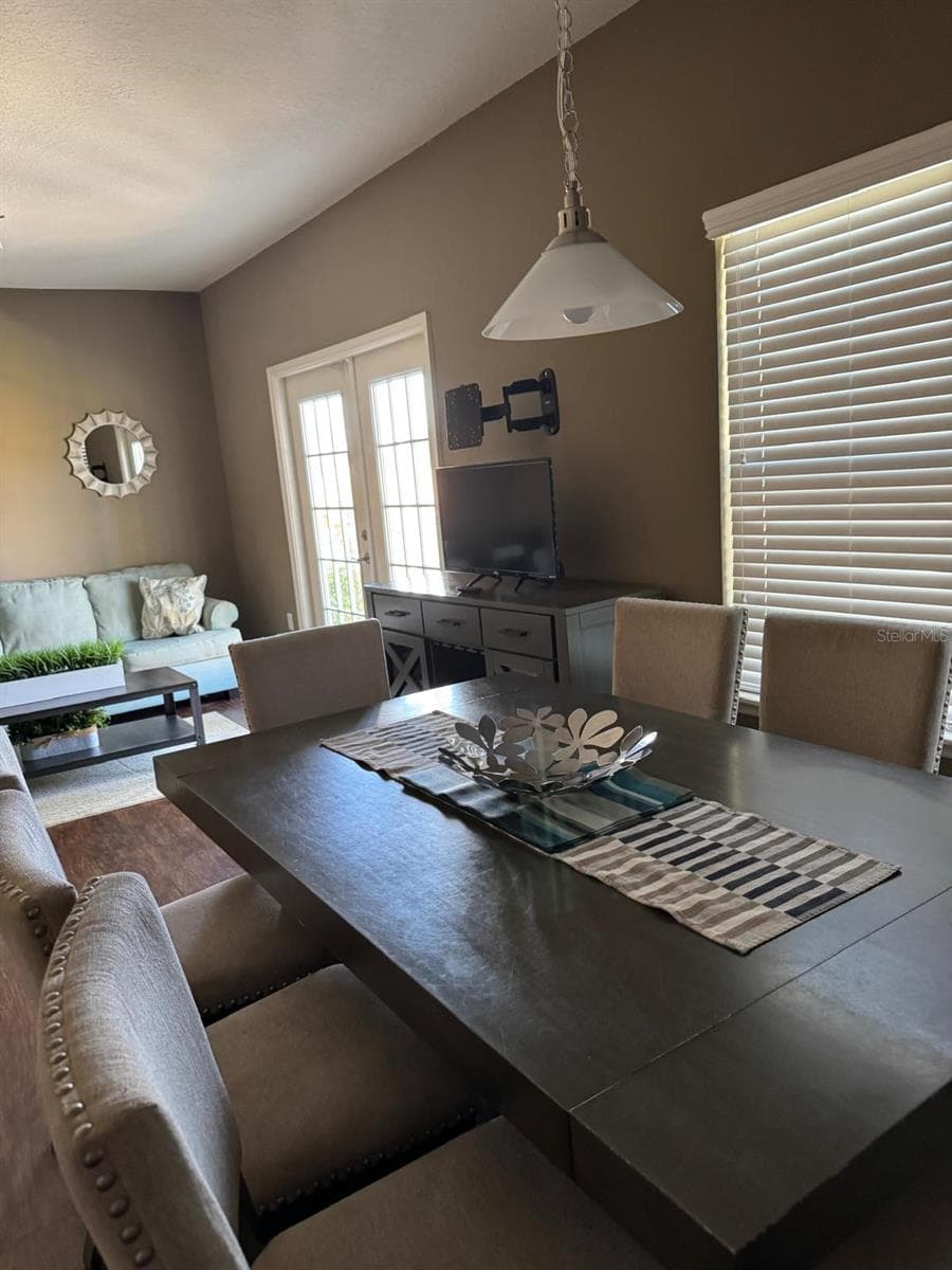 8981 SHINE DRIVE — photo 5 of 23