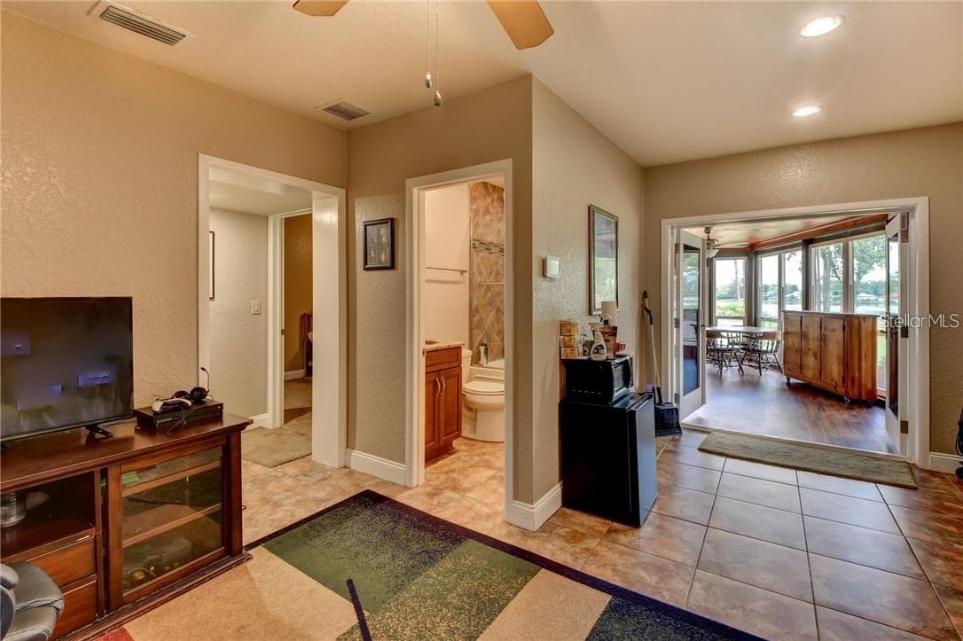 910 KEPLER ROAD — photo 37 of 52