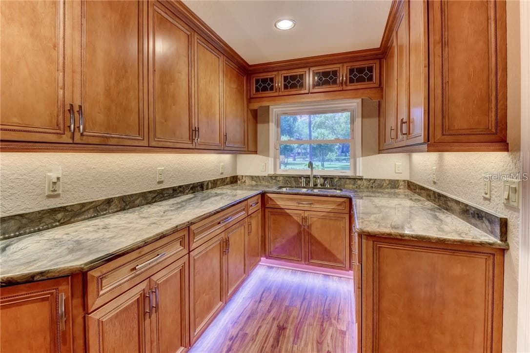 910 KEPLER ROAD — photo 13 of 52