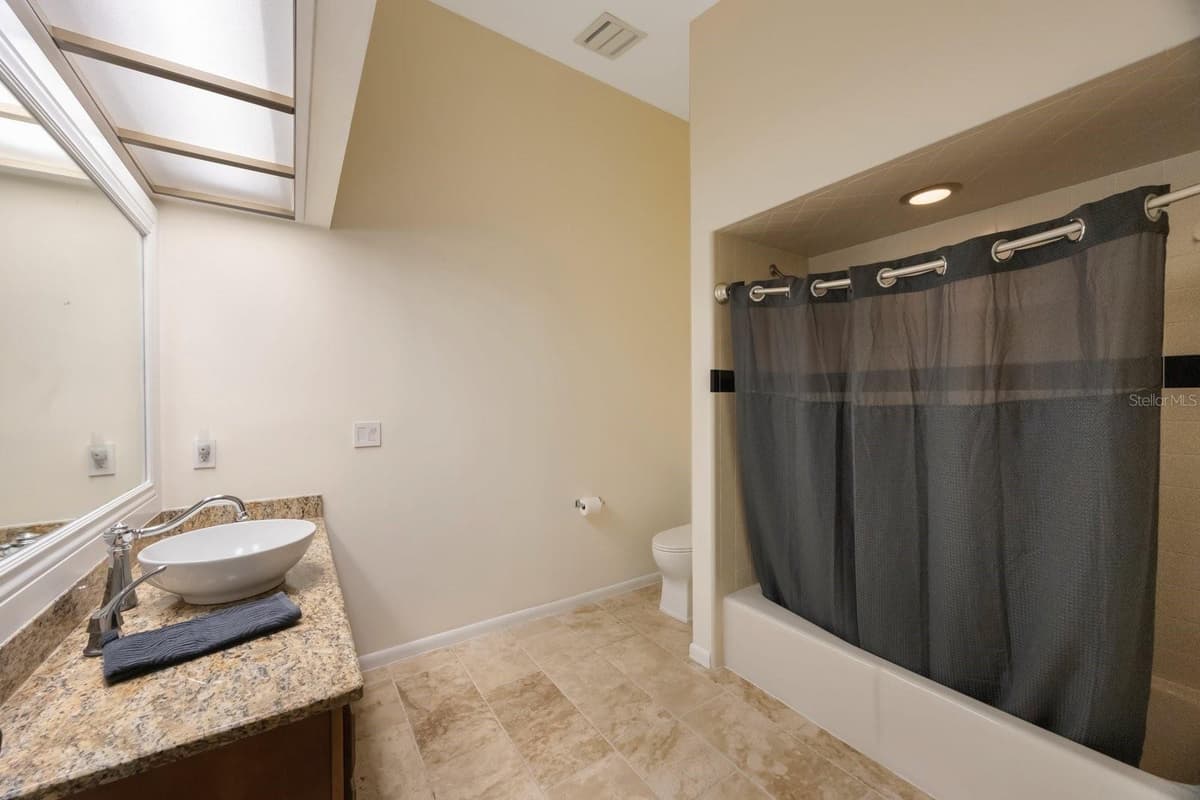 14115 HARBORWOOD DRIVE — photo 26 of 48