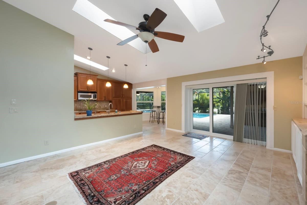 14115 HARBORWOOD DRIVE — photo 15 of 48
