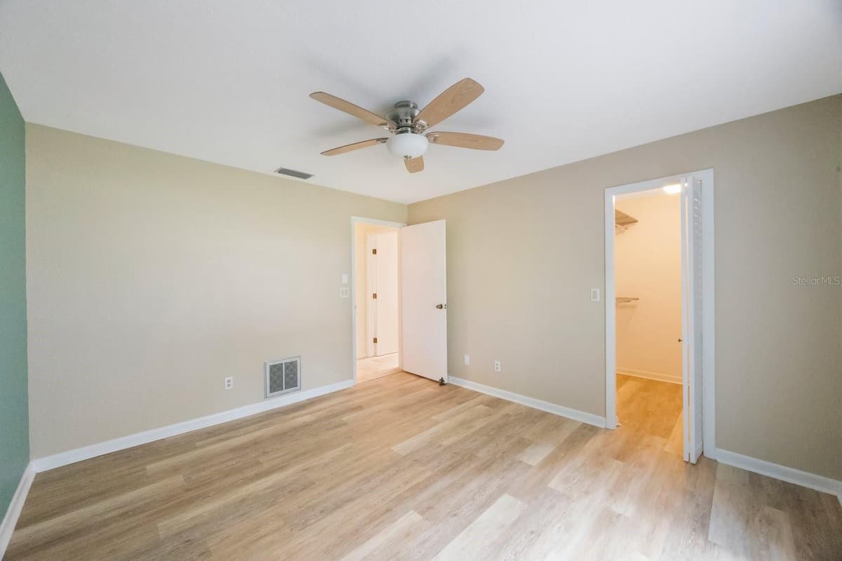 14115 HARBORWOOD DRIVE — photo 24 of 48