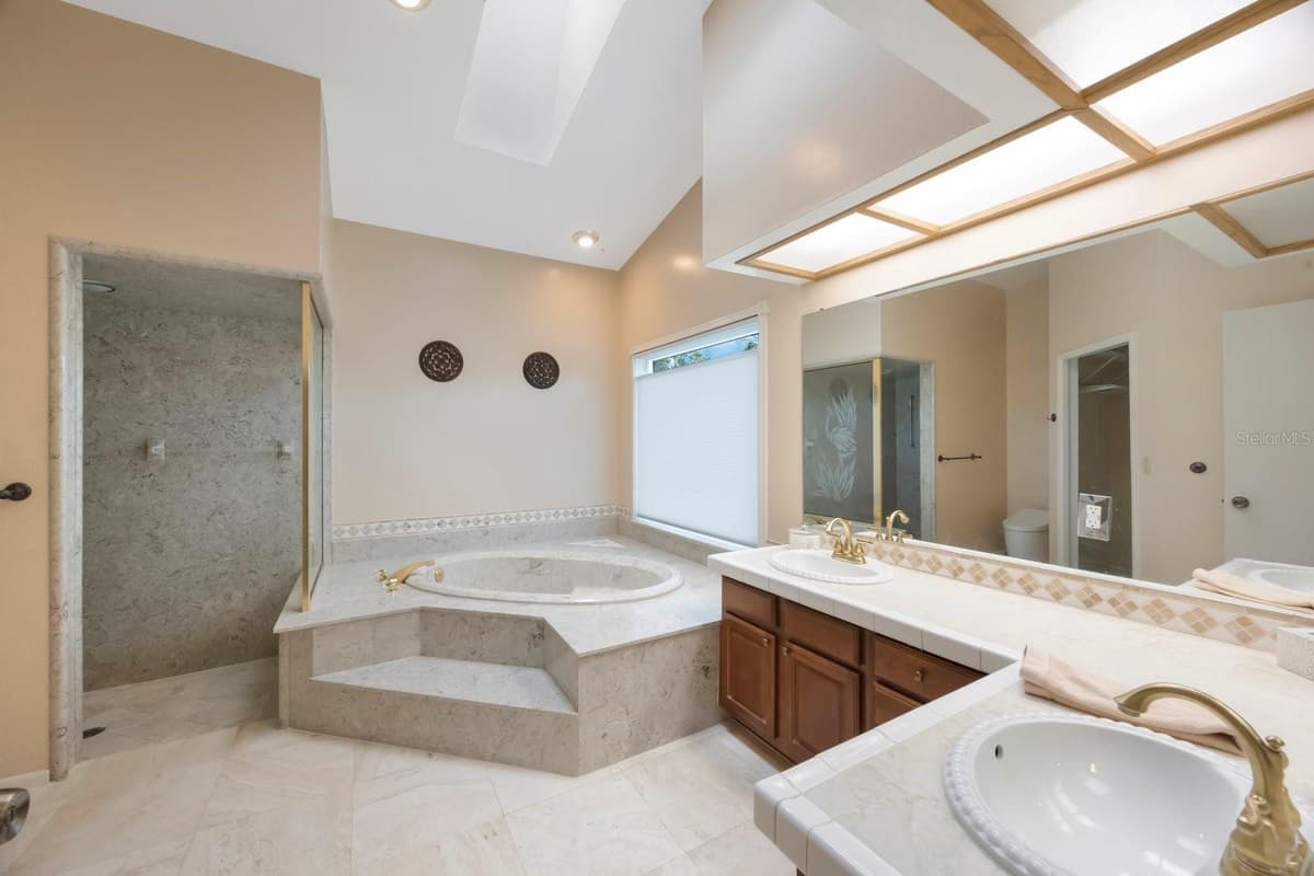 14115 HARBORWOOD DRIVE — photo 21 of 48