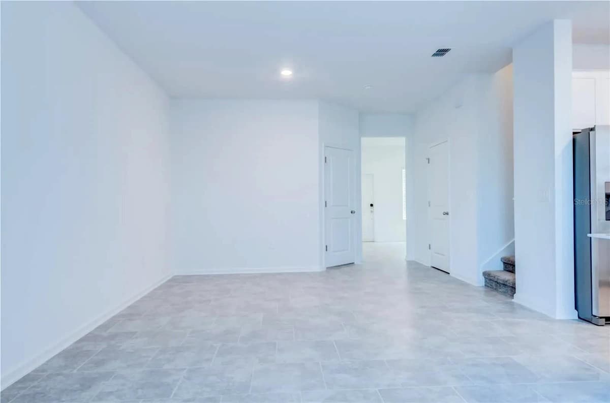 3239 LAURENT LOOP — photo 5 of 28
