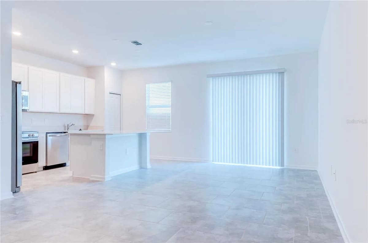3239 LAURENT LOOP — photo 4 of 28