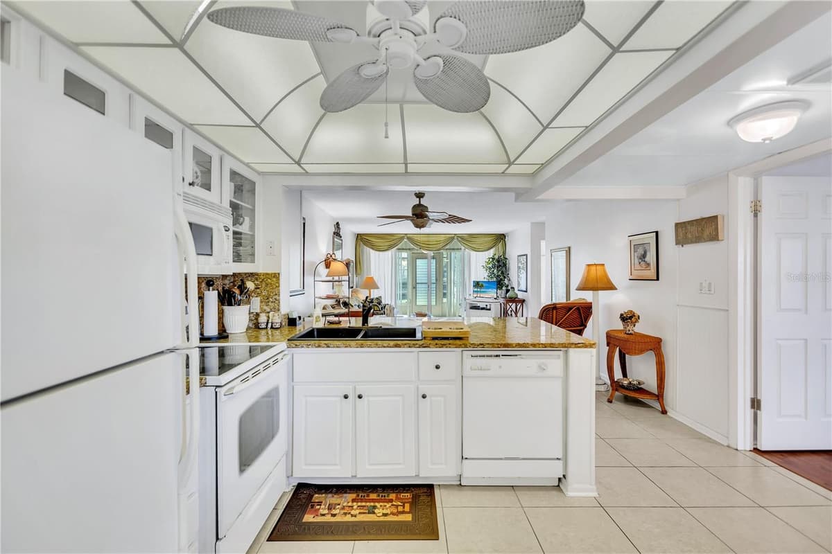 12300 VONN ROAD — photo 5 of 45