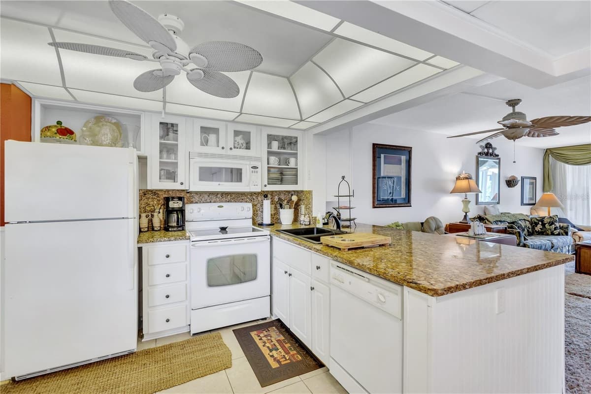 12300 VONN ROAD — photo 4 of 45