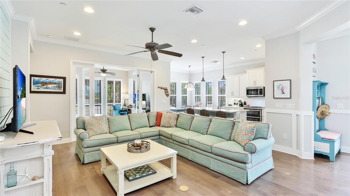 283 SAINT LUCIA DRIVE — photo 7 of 41