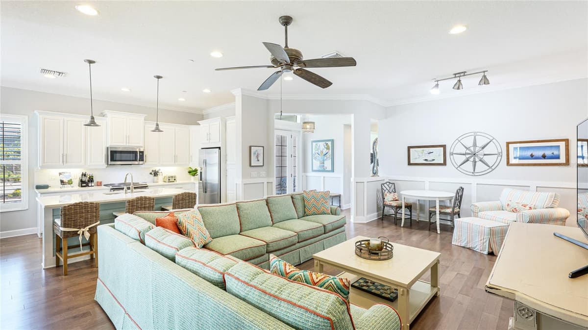 283 SAINT LUCIA DRIVE — photo 8 of 41