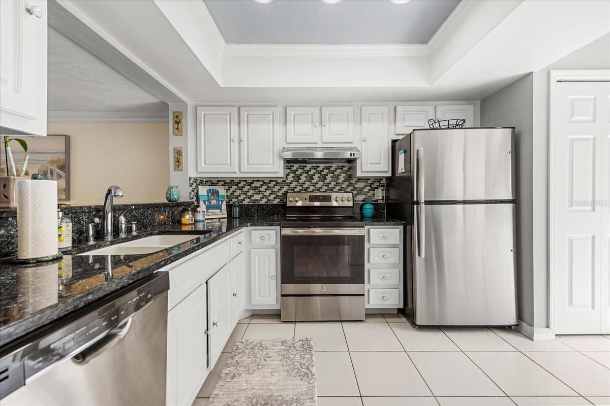147 OLIVE TREE CIRCLE — photo 3 of 32