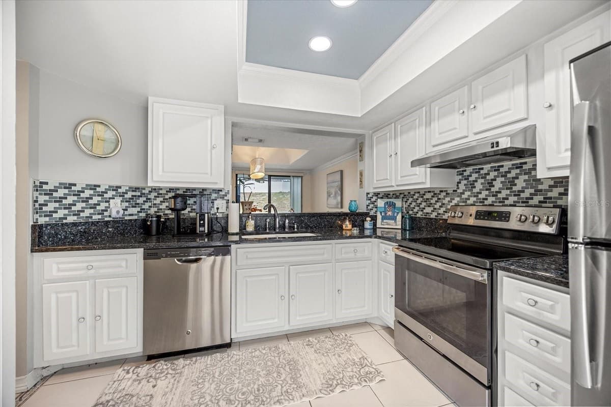 147 OLIVE TREE CIRCLE — photo 4 of 32